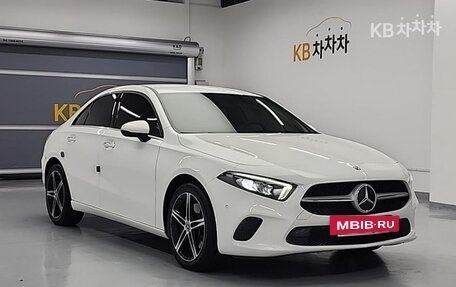 Mercedes-Benz A-Класс, 2021 год, 3 815 000 рублей, 4 фотография
