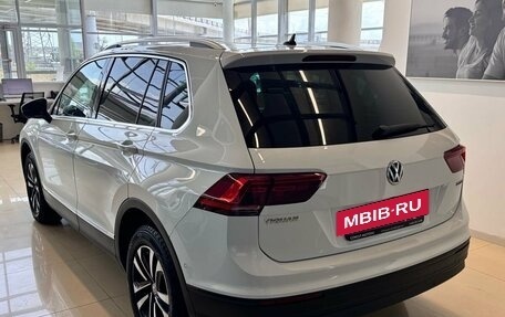 Volkswagen Tiguan II, 2019 год, 2 799 000 рублей, 4 фотография