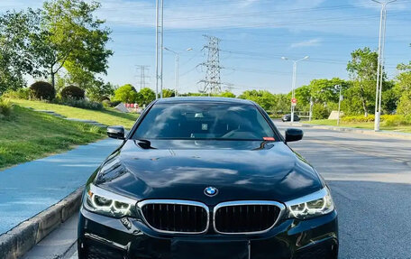 BMW 5 серия, 2020 год, 3 300 000 рублей, 2 фотография