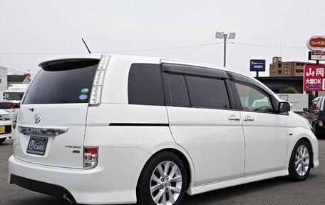 Toyota ISis I, 2011 год, 943 000 рублей, 2 фотография