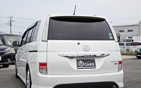 Toyota ISis I, 2011 год, 943 000 рублей, 3 фотография