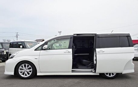 Toyota ISis I, 2011 год, 943 000 рублей, 17 фотография