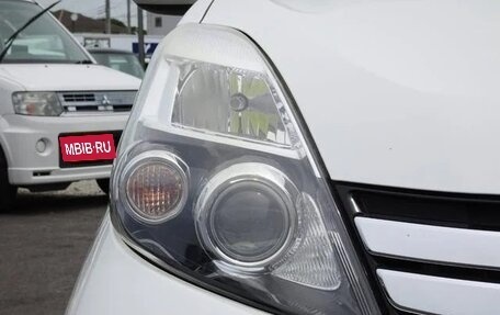 Toyota ISis I, 2011 год, 943 000 рублей, 18 фотография