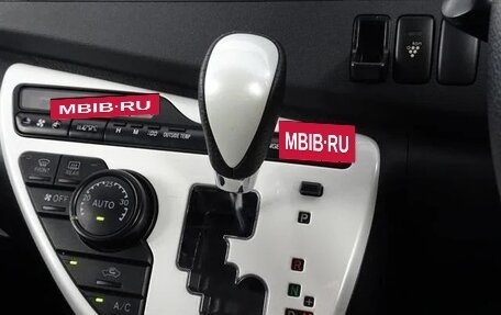 Toyota ISis I, 2011 год, 943 000 рублей, 29 фотография