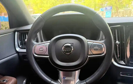 Volvo S60 III, 2020 год, 2 000 000 рублей, 12 фотография
