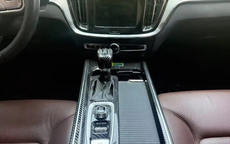 Volvo S60 III, 2020 год, 2 000 000 рублей, 13 фотография