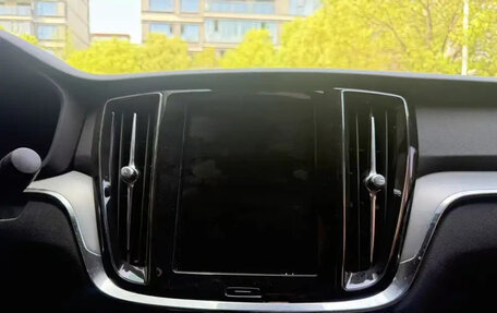 Volvo S60 III, 2020 год, 2 000 000 рублей, 14 фотография