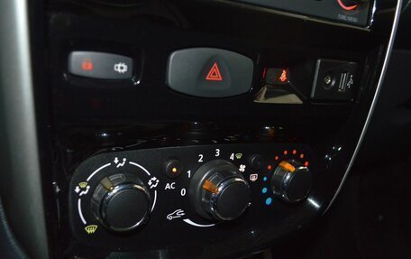 Nissan Terrano III, 2015 год, 999 000 рублей, 37 фотография