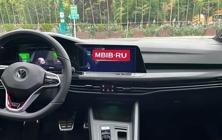 Volkswagen Golf GTI, 2022 год, 2 850 000 рублей, 6 фотография