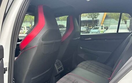 Volkswagen Golf GTI, 2022 год, 2 850 000 рублей, 8 фотография
