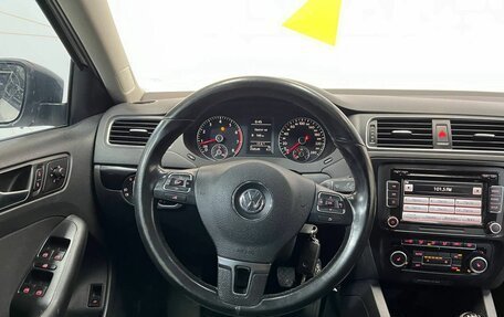 Volkswagen Jetta VI, 2011 год, 820 000 рублей, 10 фотография