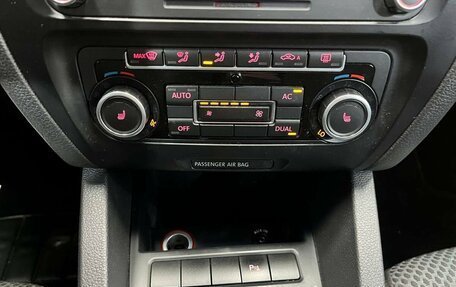Volkswagen Jetta VI, 2011 год, 820 000 рублей, 15 фотография