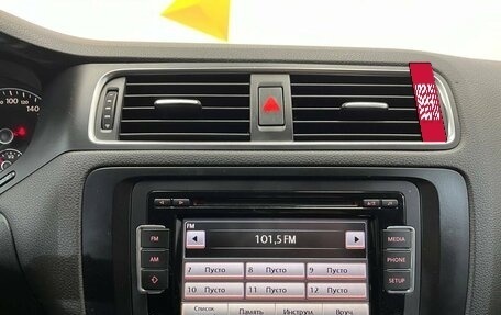 Volkswagen Jetta VI, 2011 год, 820 000 рублей, 14 фотография