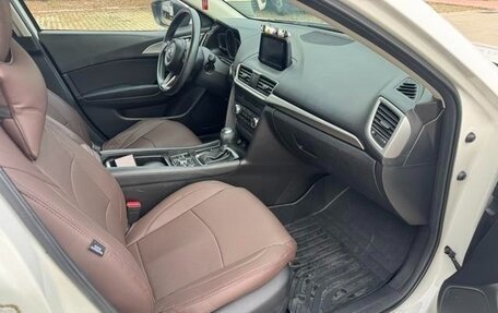 Mazda 3, 2022 год, 1 230 000 рублей, 14 фотография