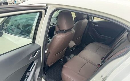 Mazda 3, 2022 год, 1 230 000 рублей, 12 фотография