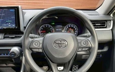 Toyota RAV4, 2021 год, 2 550 000 рублей, 8 фотография