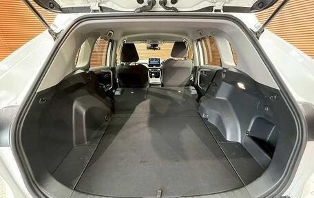 Toyota RAV4, 2021 год, 2 550 000 рублей, 4 фотография