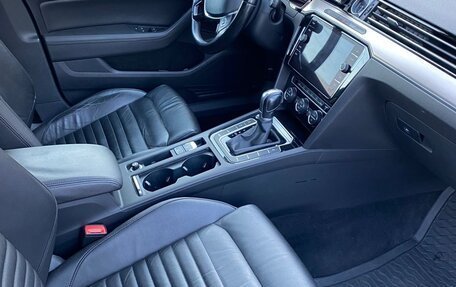 Volkswagen Passat B8 рестайлинг, 2019 год, 2 500 000 рублей, 12 фотография