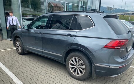 Volkswagen Tiguan II, 2018 год, 1 900 000 рублей, 3 фотография