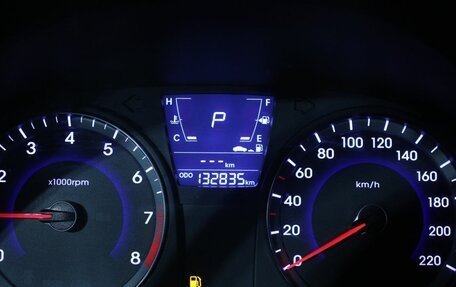 Hyundai Solaris II рестайлинг, 2012 год, 890 000 рублей, 9 фотография