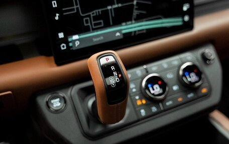 Land Rover Defender II, 2025 год, 29 250 000 рублей, 20 фотография