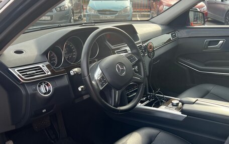 Mercedes-Benz E-Класс, 2013 год, 2 500 000 рублей, 8 фотография