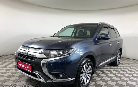 Mitsubishi Outlander III рестайлинг 3, 2020 год, 2 494 000 рублей, 1 фотография