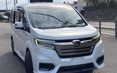 Honda Stepwgn IV, 2021 год, 2 200 000 рублей, 3 фотография