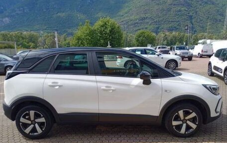 Opel Crossland X I, 2022 год, 1 877 560 рублей, 3 фотография