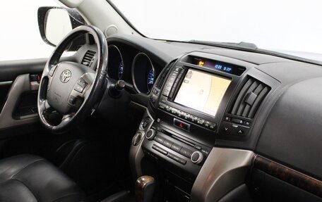 Toyota Land Cruiser 200, 2011 год, 3 050 000 рублей, 7 фотография