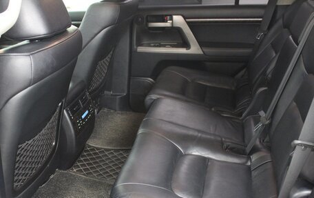 Toyota Land Cruiser 200, 2011 год, 3 050 000 рублей, 10 фотография