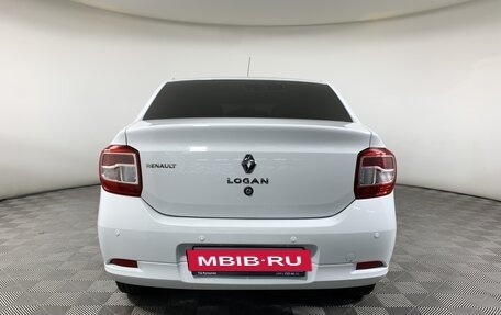 Renault Logan II, 2017 год, 850 000 рублей, 6 фотография