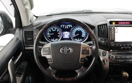 Toyota Land Cruiser 200, 2011 год, 3 050 000 рублей, 8 фотография
