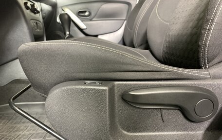 Renault Logan II, 2017 год, 850 000 рублей, 16 фотография