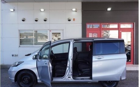 Honda Freed I, 2012 год, 710 000 рублей, 4 фотография