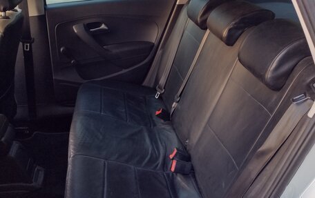 Volkswagen Polo VI (EU Market), 2011 год, 700 000 рублей, 14 фотография