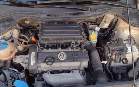 Volkswagen Polo VI (EU Market), 2011 год, 700 000 рублей, 17 фотография