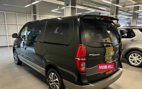Hyundai Grand Starex Grand Starex I рестайлинг 2, 2019 год, 4 257 000 рублей, 4 фотография