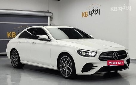Mercedes-Benz E-Класс, 2021 год, 3 615 000 рублей, 4 фотография