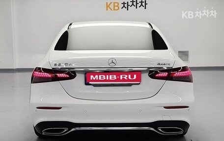 Mercedes-Benz E-Класс, 2021 год, 3 615 000 рублей, 3 фотография