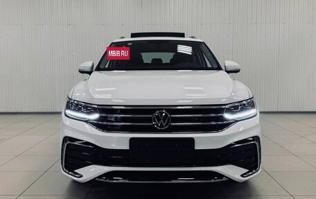 Volkswagen Tiguan II, 2023 год, 4 480 000 рублей, 3 фотография