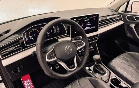 Volkswagen Tiguan II, 2023 год, 4 480 000 рублей, 5 фотография