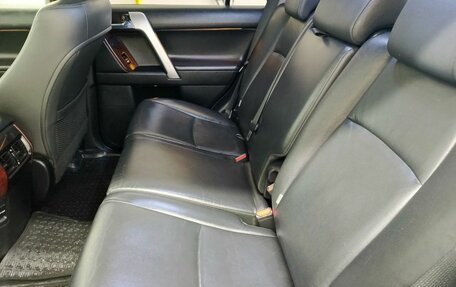 Toyota Land Cruiser Prado 150 рестайлинг 2, 2017 год, 4 200 000 рублей, 13 фотография