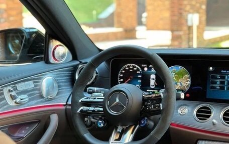 Mercedes-Benz E-Класс, 2023 год, 10 700 000 рублей, 13 фотография