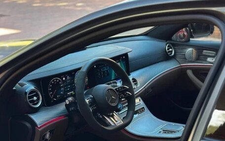 Mercedes-Benz E-Класс, 2023 год, 10 700 000 рублей, 10 фотография