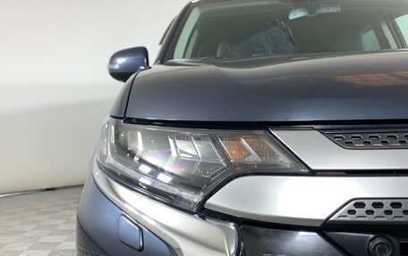Mitsubishi Outlander III рестайлинг 3, 2020 год, 2 494 000 рублей, 10 фотография