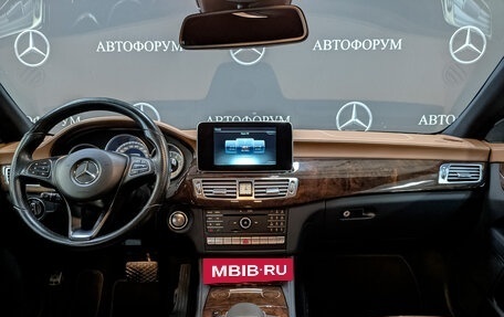 Mercedes-Benz CLS, 2015 год, 3 100 000 рублей, 14 фотография