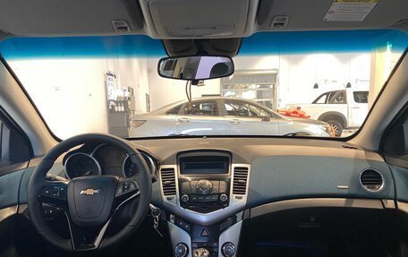 Chevrolet Cruze II, 2011 год, 775 000 рублей, 10 фотография
