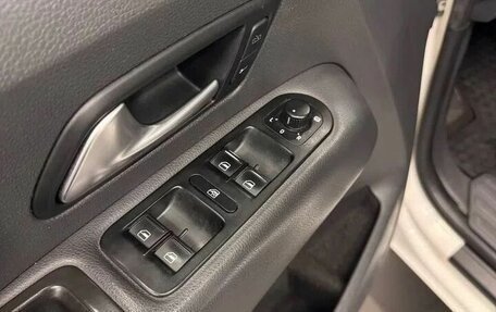 Volkswagen Amarok I рестайлинг, 2015 год, 1 997 000 рублей, 9 фотография