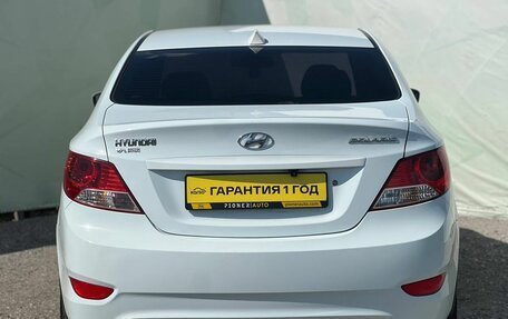 Hyundai Solaris II рестайлинг, 2012 год, 860 000 рублей, 5 фотография